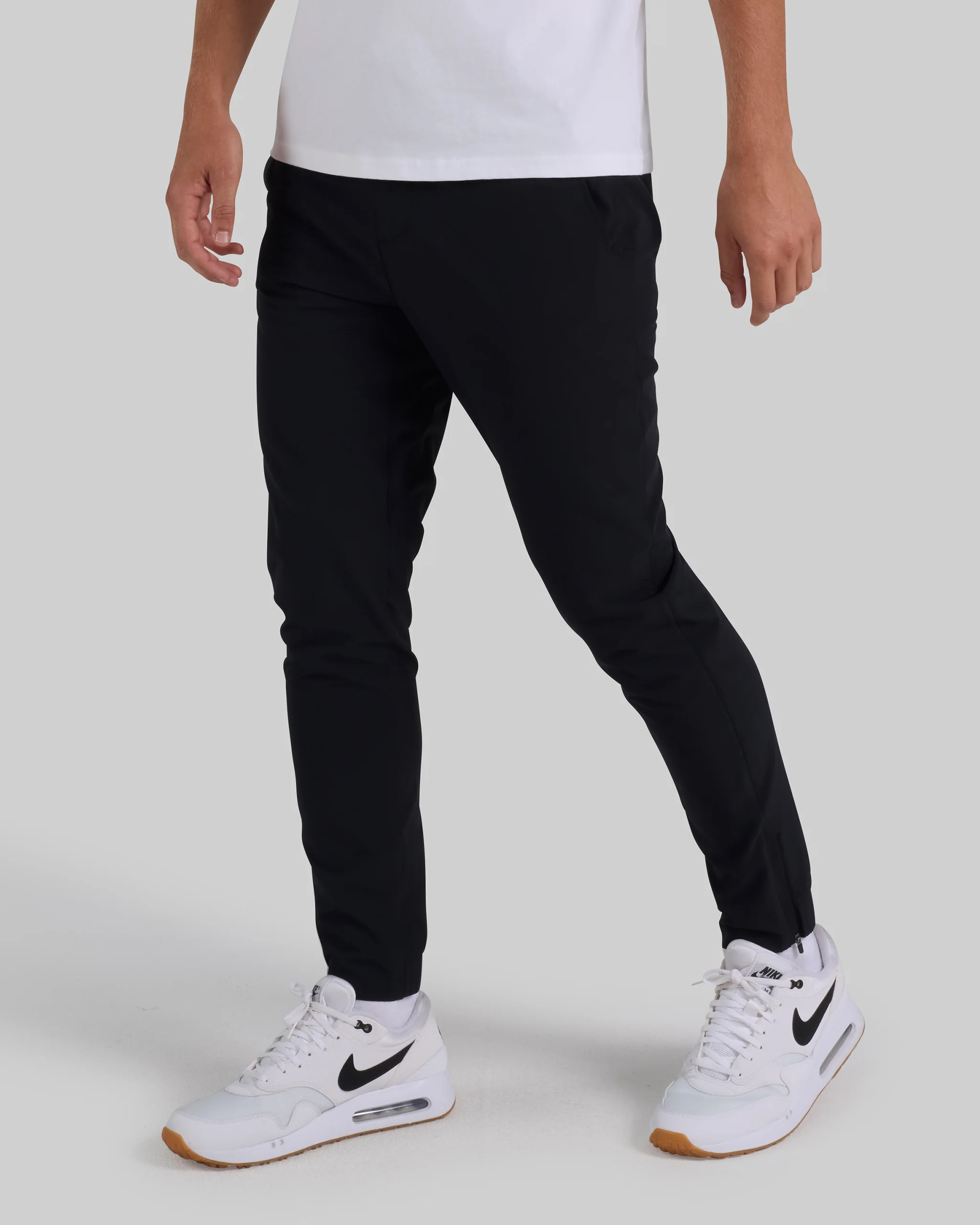Hybrid Golf Jogger - Black - Image 4