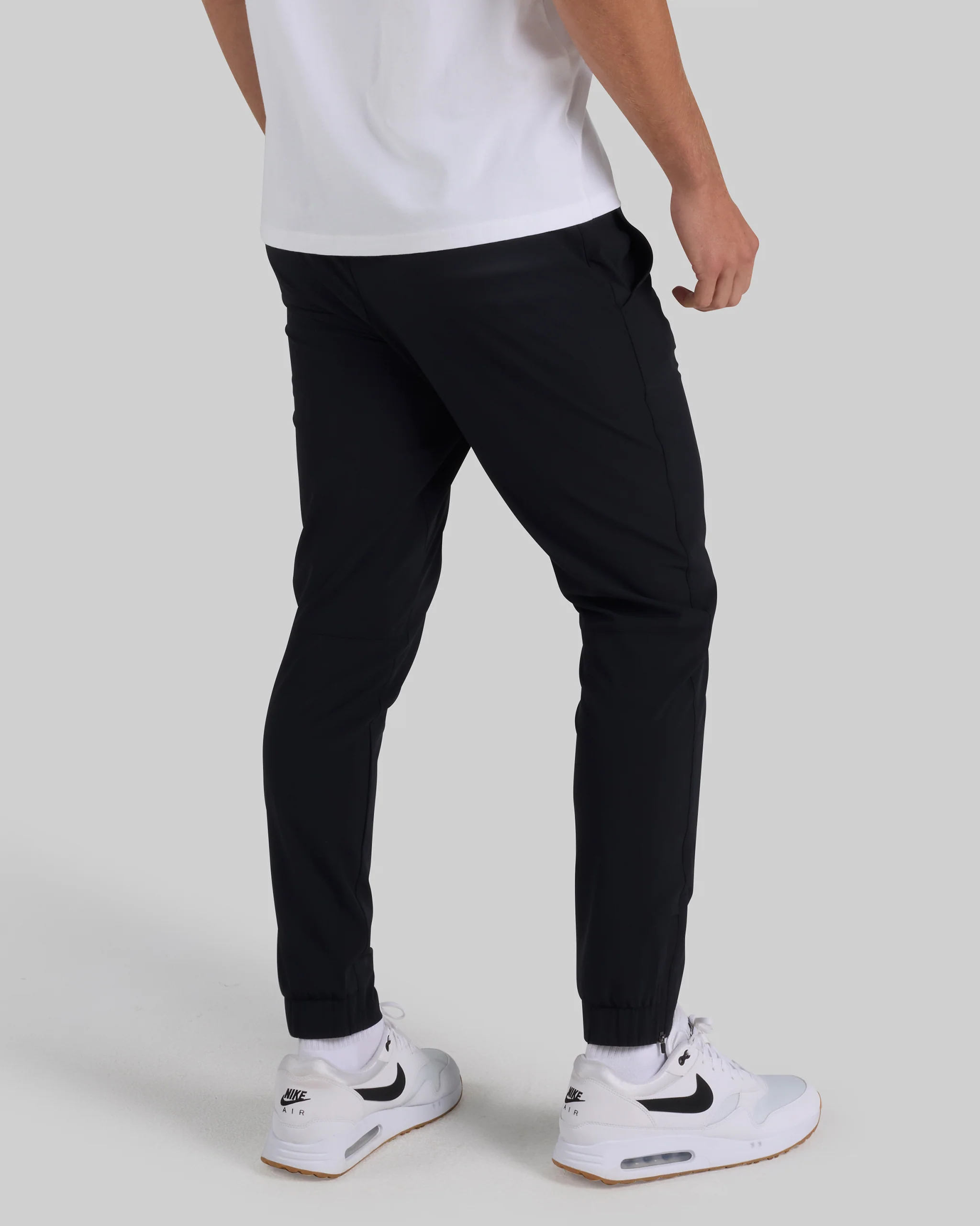 Hybrid Golf Jogger - Black - Image 5